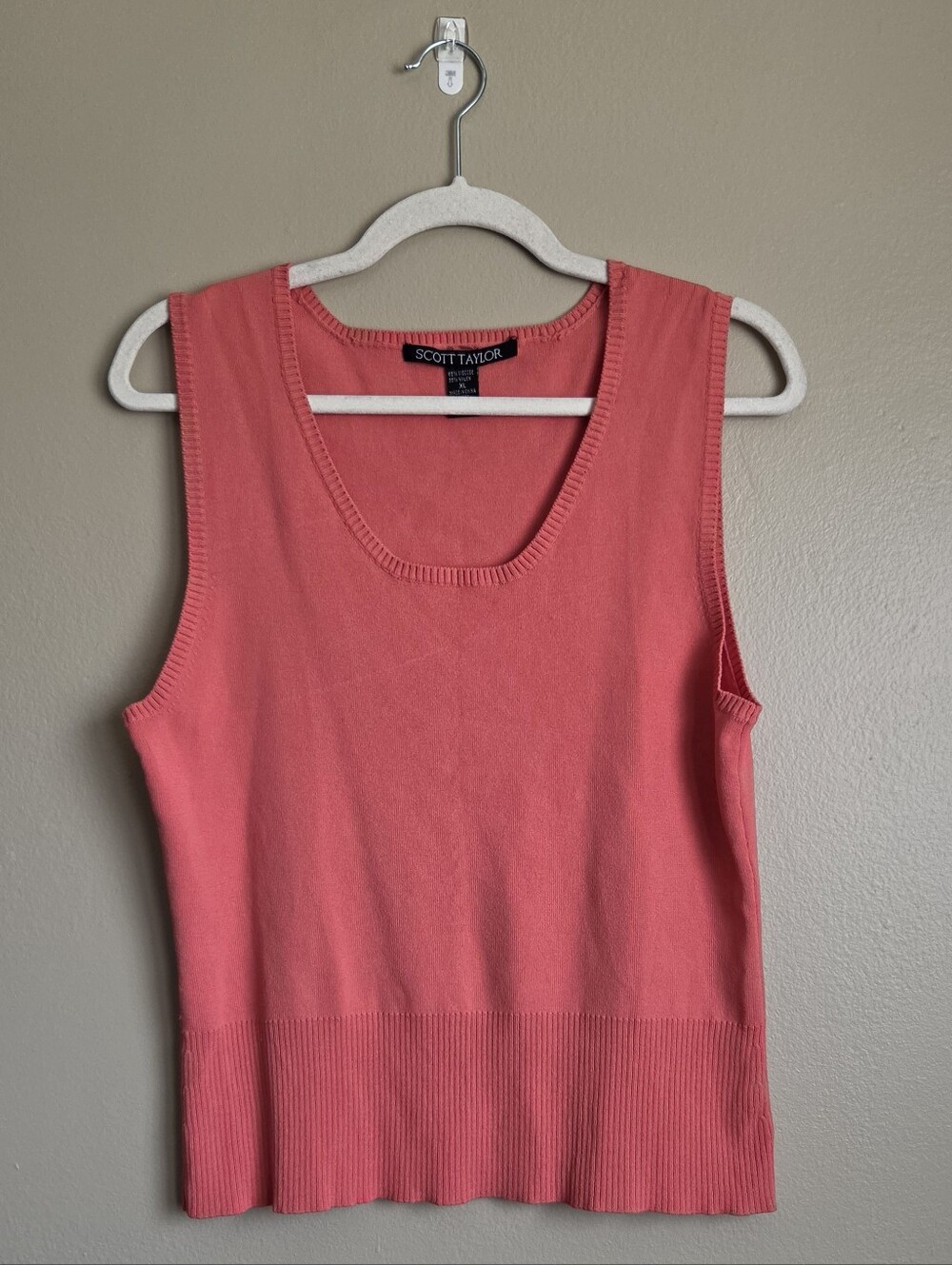 Women's Coral Sleeveless Knit Top